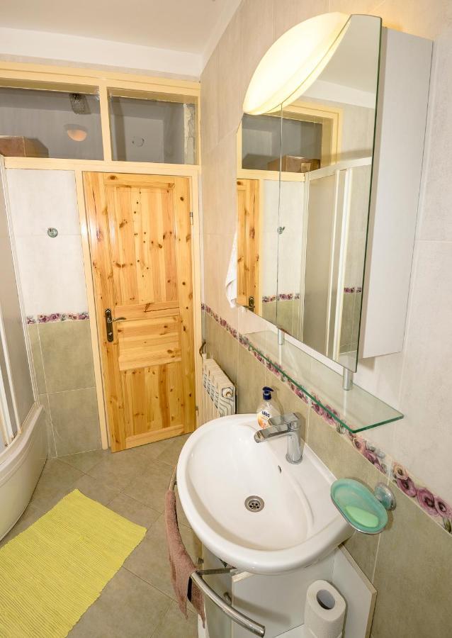 Guest House Ab Adria Home Ρόβινι Εξωτερικό φωτογραφία