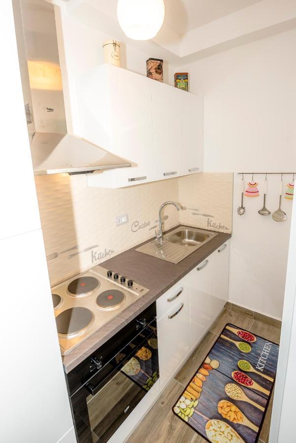 Guest House Ab Adria Home Ρόβινι Εξωτερικό φωτογραφία