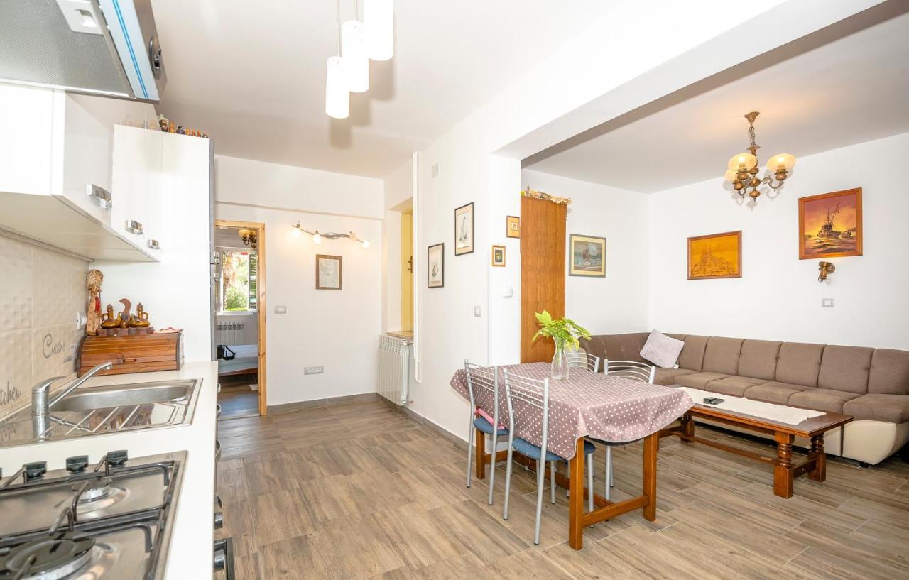 Guest House Ab Adria Home Ρόβινι Εξωτερικό φωτογραφία